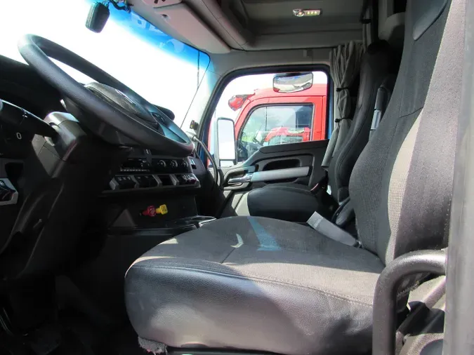 2022 Kenworth T680