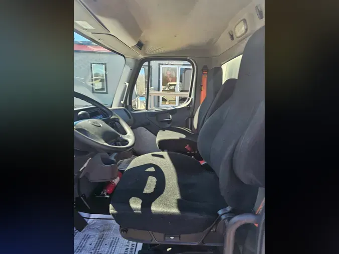 2019 FREIGHTLINER/MERCEDES M2 106