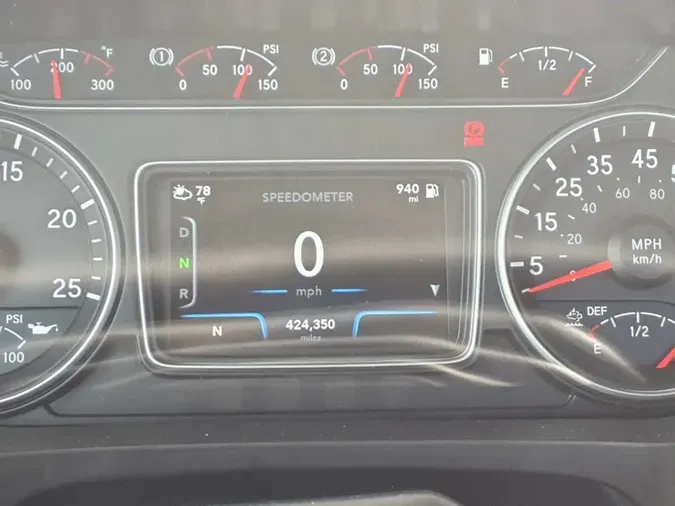 2019 NAVISTAR INTERNATIONAL LT625 DAYCAB T/A