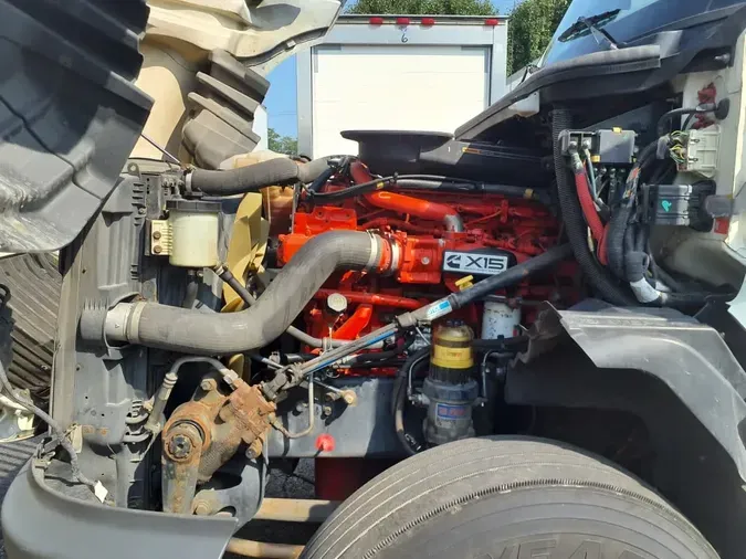 2019 NAVISTAR INTERNATIONAL LT625 SLPR CAB