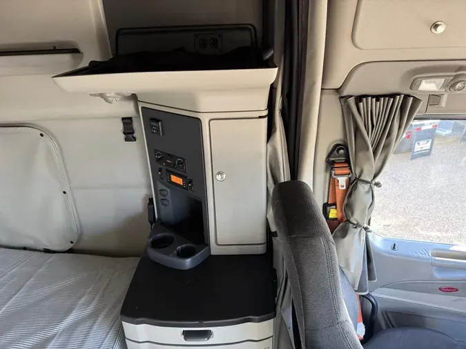 2021 Peterbilt 57914b0a5f40bdd695458698875563d3c88