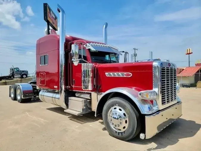 2022 Peterbilt 389