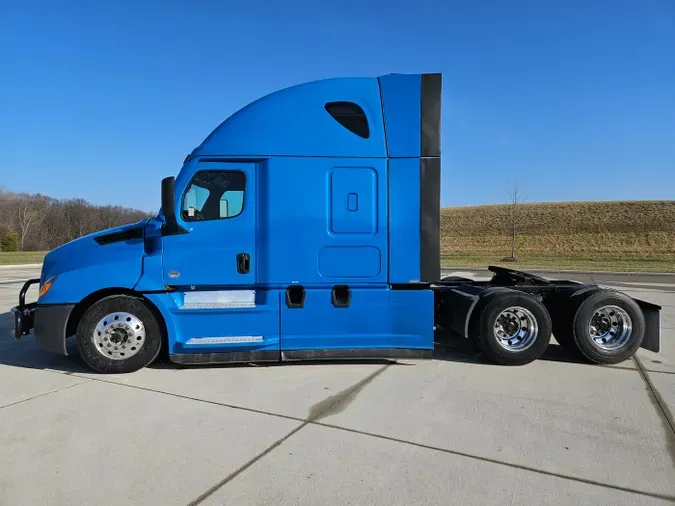 2022 Freightliner Cascadia