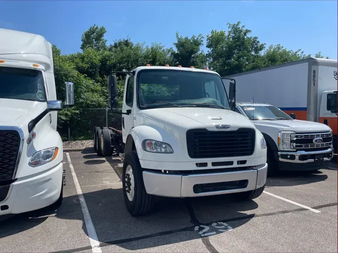 2020 Freightliner Business Class M2 106