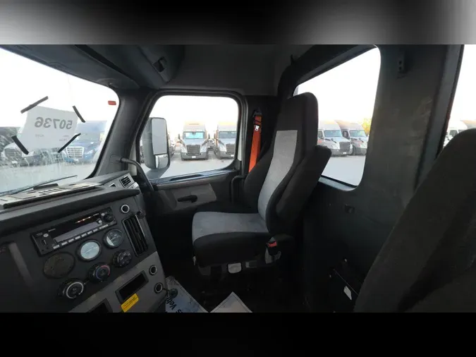 2020 Freightliner Cascadia 12614b444a2f0c8a356083632cb0070f23b