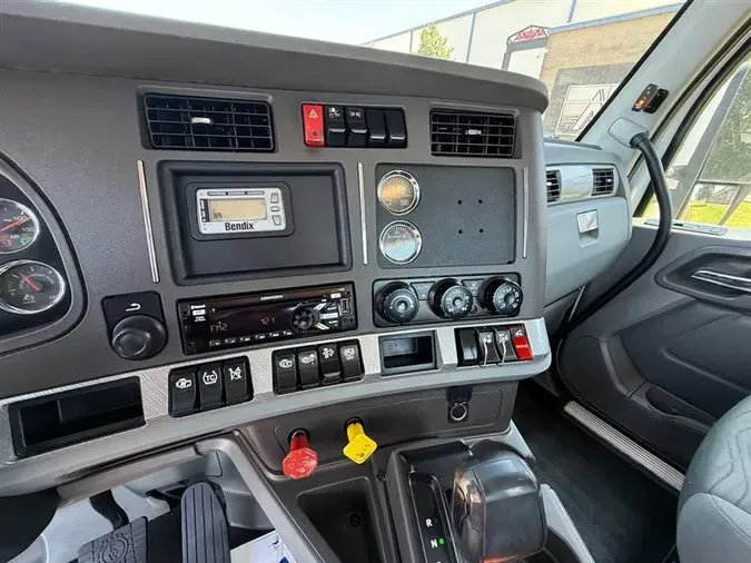 2018 KENWORTH T680