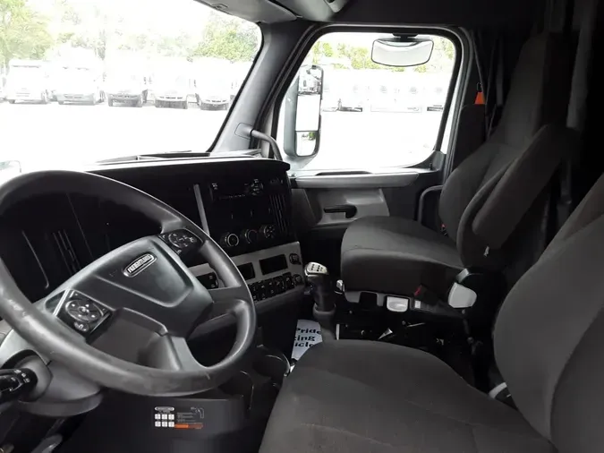 2021 FREIGHTLINER/MERCEDES NEW CASCADIA PX1266414b83c34aacc7d3b07e8e67aa040c4c8
