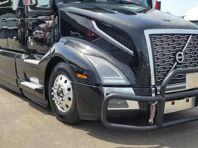 2024 VOLVO VNL64T860