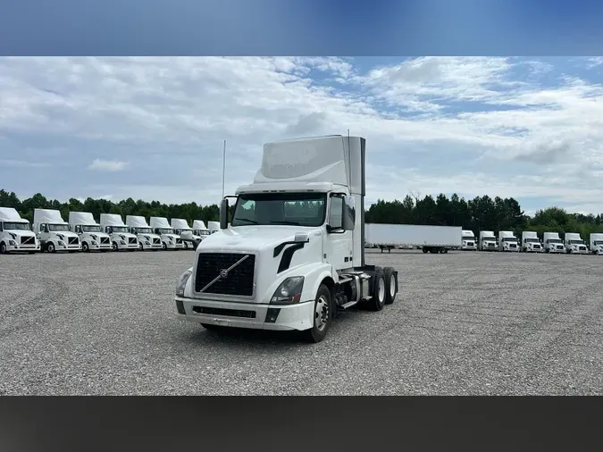 2016 Volvo VNL300