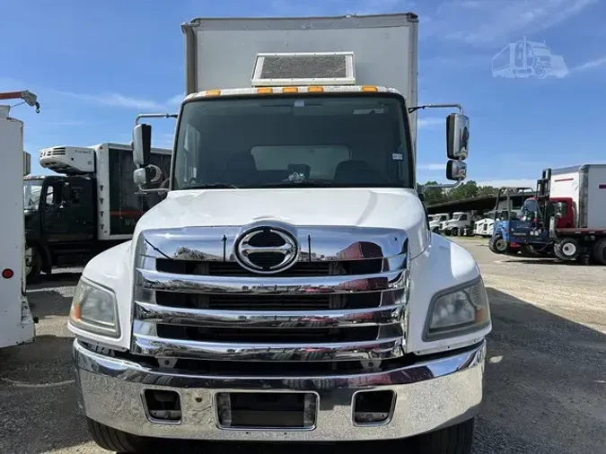 2013 HINO 338