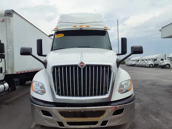 2019 NAVISTAR INTERNATIONAL LT625 SLPR CAB