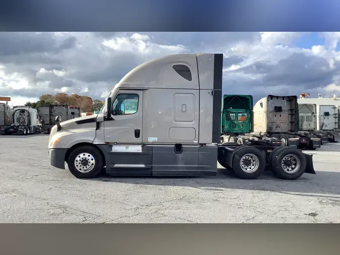 2021 Freightliner Cascadia 12614c54e85ca979cf657a41b71e1fe115b