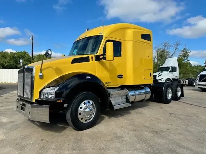 2019 KENWORTH T88014c82799357f24228c7bd4cca80eeef9