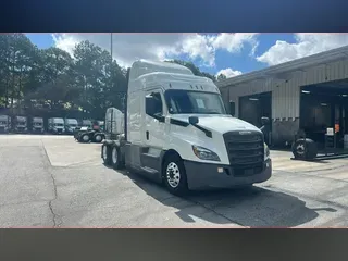 2019 Freightliner Cascadia 126