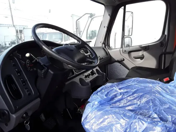 2020 FREIGHTLINER/MERCEDES M2 106