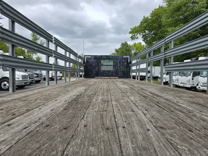 2018 FREIGHTLINER/MERCEDES M2 106