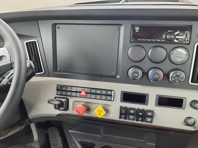 2019 FREIGHTLINER NEW CASCADIA 126