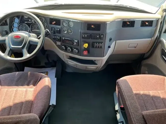 2021 Peterbilt 579