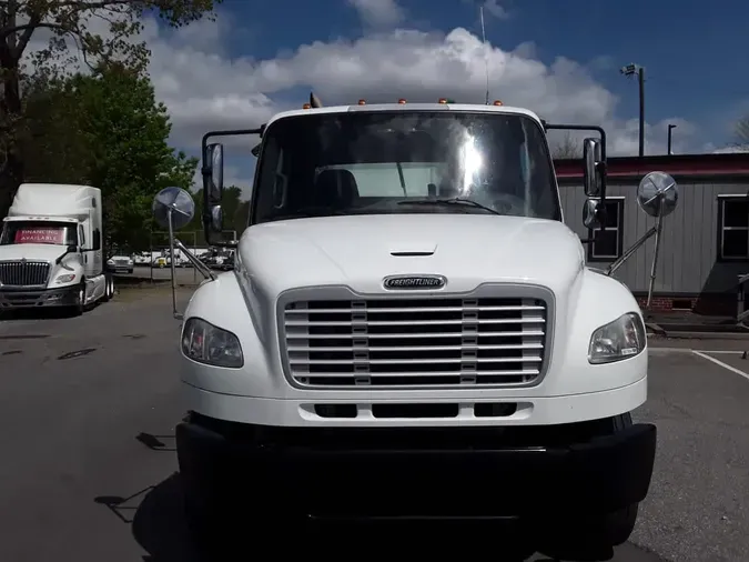 2019 FREIGHTLINER/MERCEDES M2 106