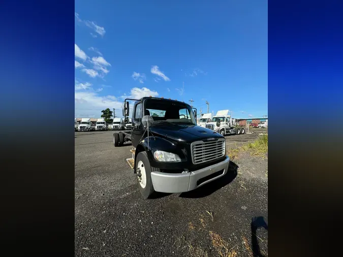 2016 FREIGHTLINER/MERCEDES M2 106