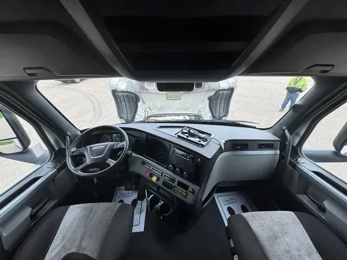 2022 FREIGHTLINER Cascadia 12614da964d725776a0f2238c2ade0ca5dd