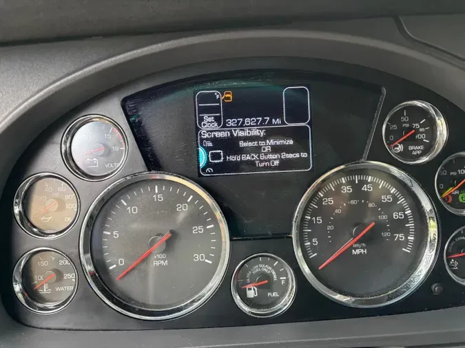 2022 Kenworth T68014daf4ac5fb9fbd928213b4e4185b21a