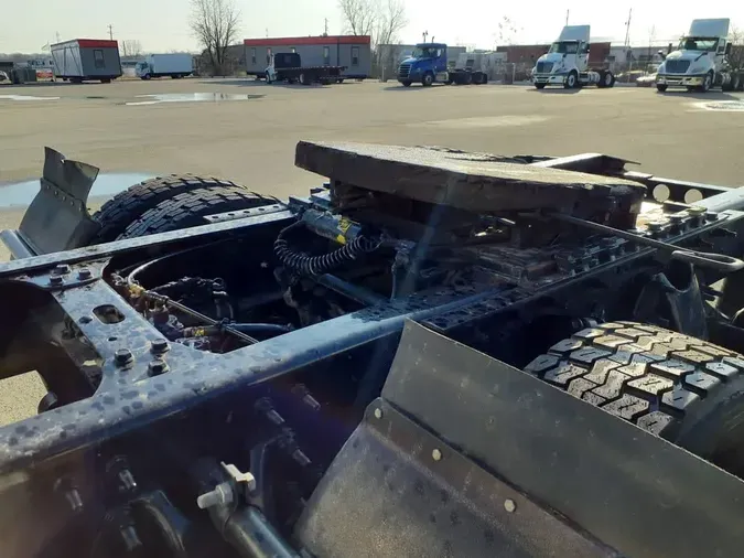 2019 NAVISTAR INTERNATIONAL LT625 DAYCAB T/A