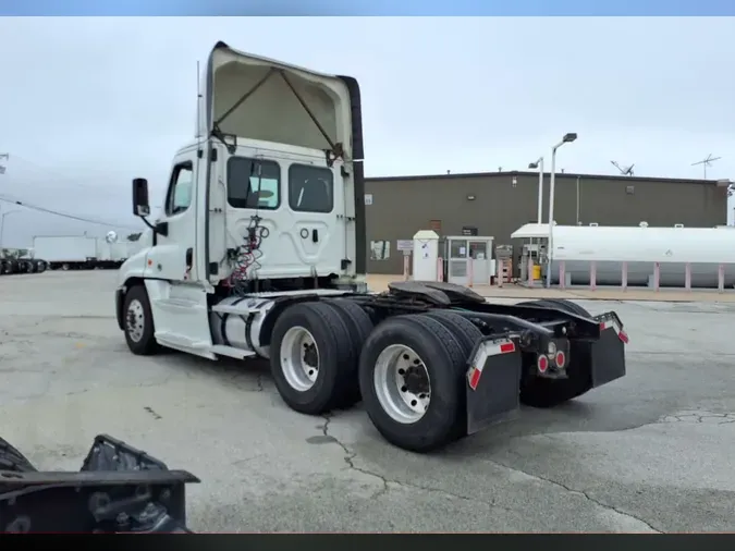 2020 FREIGHTLINER/MERCEDES CASCADIA 125