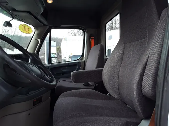 2017 FREIGHTLINER/MERCEDES CASCADIA 113