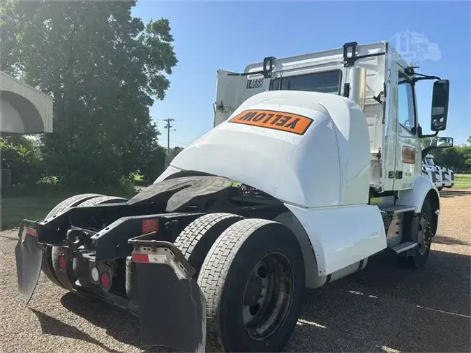 2019 VOLVO VNR42T300