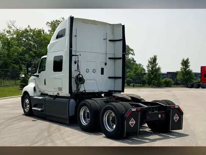 2022 INT LT625 6x4
