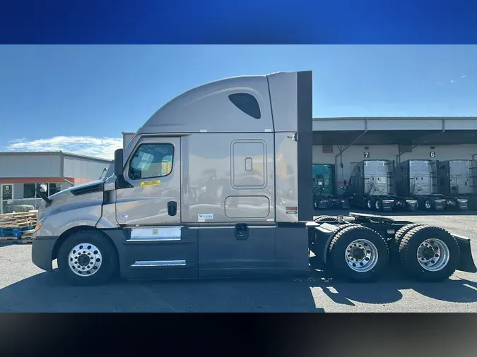 2024 Freightliner Cascadia 126