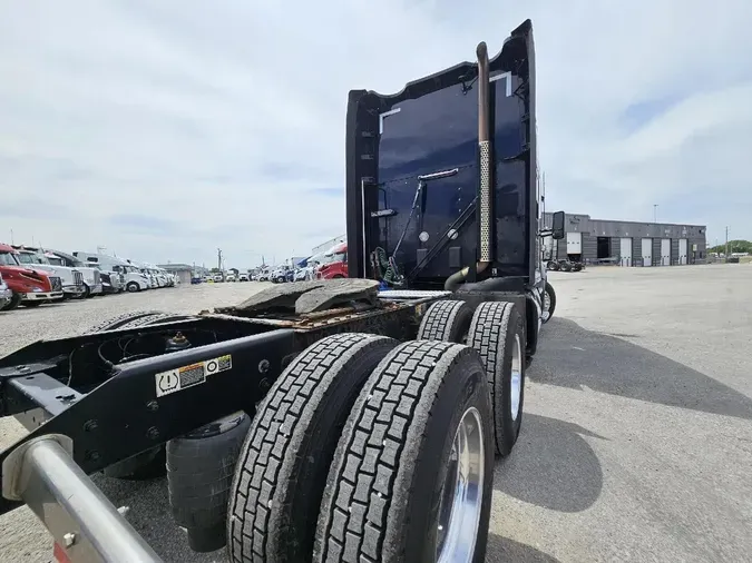 2022 KENWORTH T680