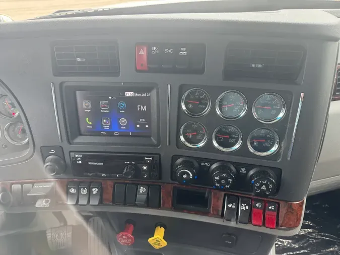 2022 Kenworth T680
