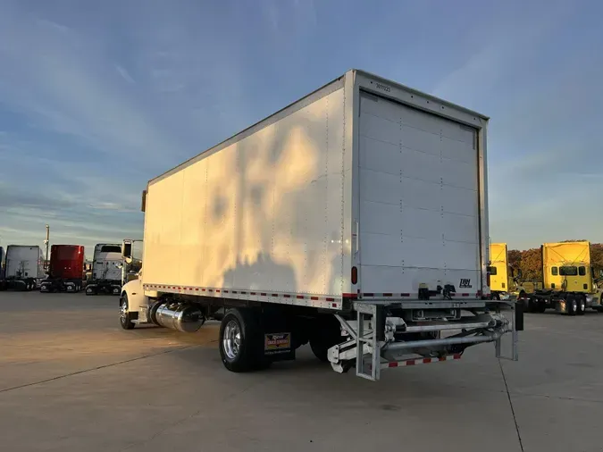 2019 Peterbilt 337