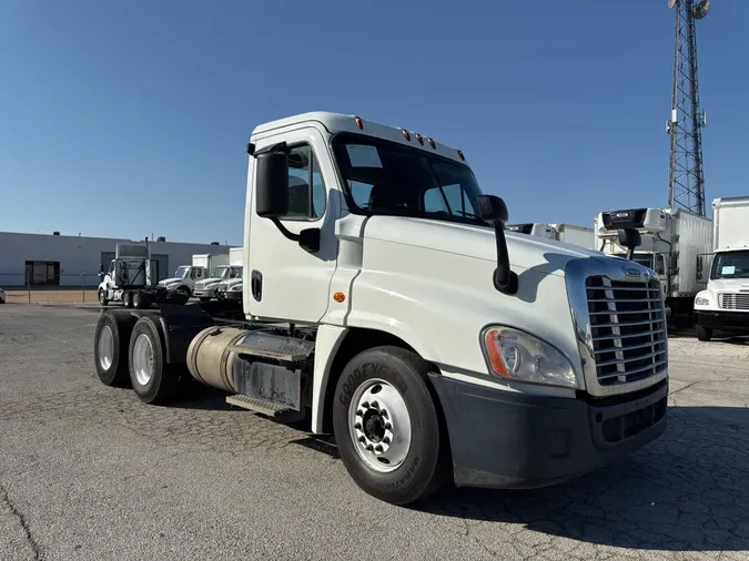 2018 FREIGHTLINER/MERCEDES CASCADIA 125