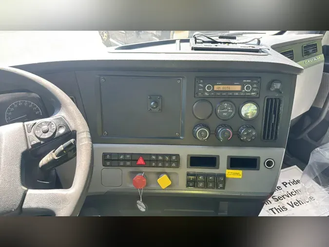 2019 Freightliner Cascadia 126