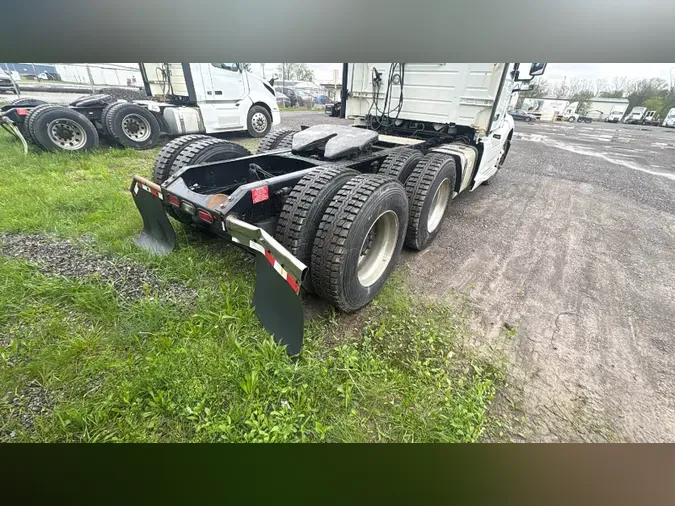 2019 Volvo VNL300