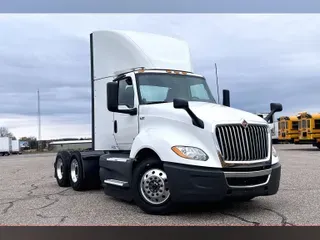 2021 INT LT625 6x4