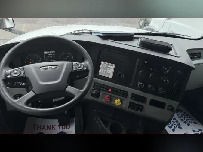 2021 FREIGHTLINER Cascadia 126