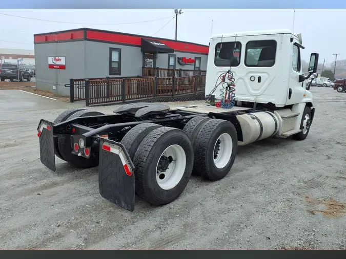 2019 FREIGHTLINER/MERCEDES CASCADIA 125