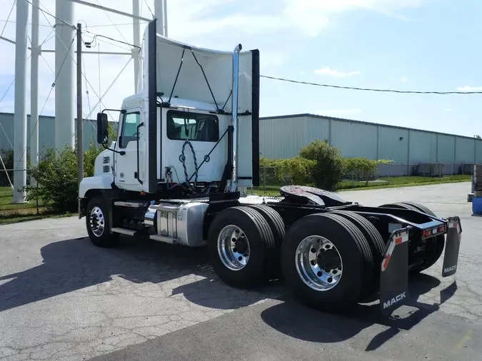 2026 MACK AN64T