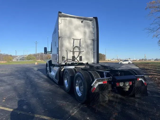 2025 Kenworth T680