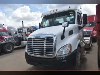 2013 FREIGHTLINER CASCADIA 113