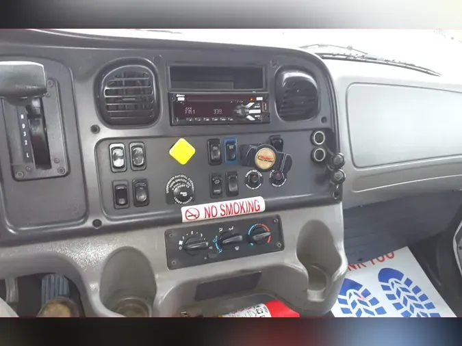 2018 FREIGHTLINER/MERCEDES M2 106