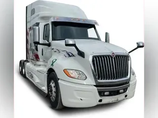 2018 International LT625