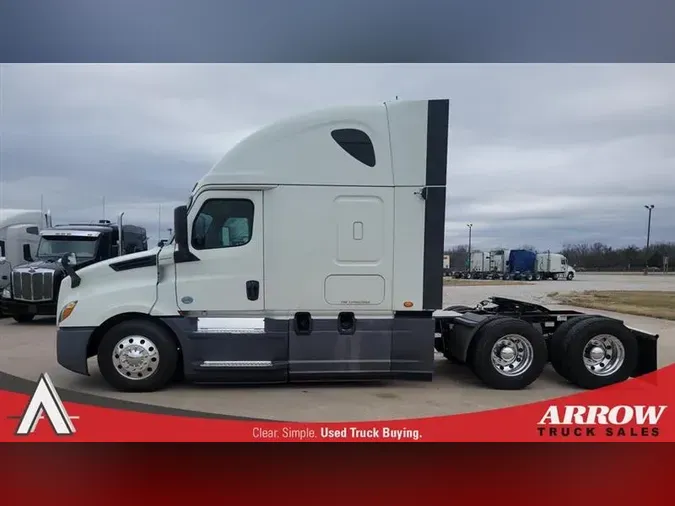 2020 FREIGHTLINER CA126