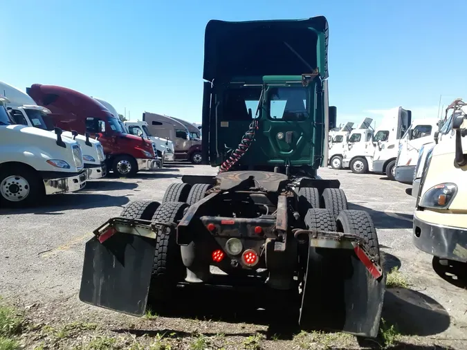 2017 FREIGHTLINER/MERCEDES CASCADIA 125