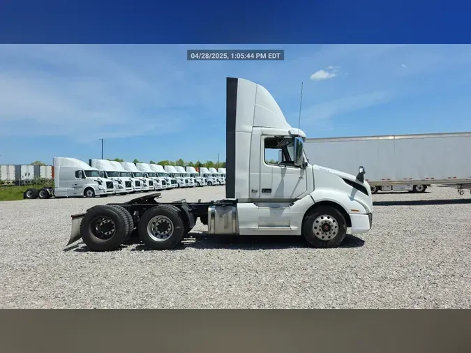 2018 Volvo VNL300
