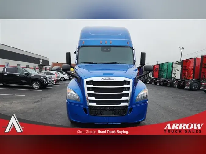 2021 FREIGHTLINER CA126